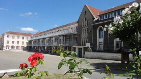 Batiment lycée Poullart des Places